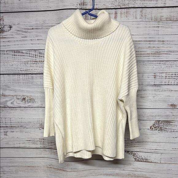 Mersea New Yorker Cozy Cream Turtleneck Sweater One Size - Picture 2 of 7